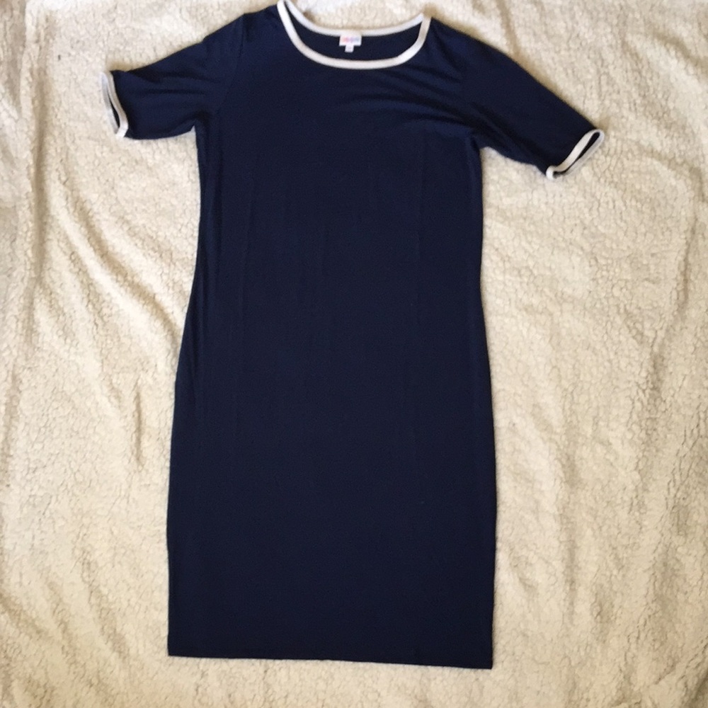 Women’s navy blue mid calf dress